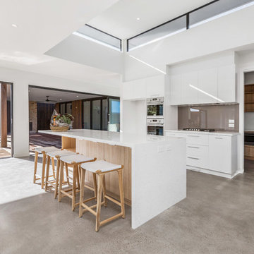 28 OLD MONINGTON RD, MT ELIZA 1