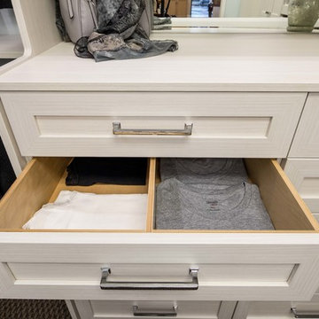 Bianco Walk-In Closet Display - Campbell Showroom