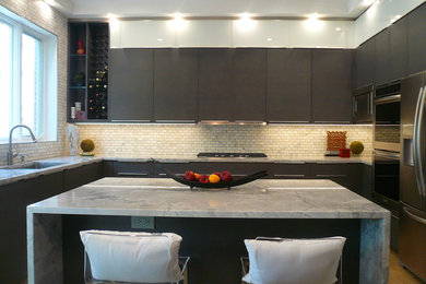 Trendy u-shaped porcelain tile eat-in kitchen photo in Chicago with an undermount sink, flat-panel cabinets, gray cabinets and stainless steel appliances