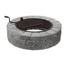 Outdoor fire pit