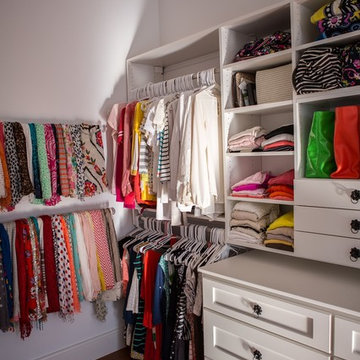 White Closet with Built-Ins