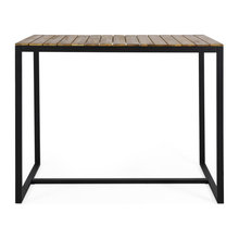 Backyard furniture and decor