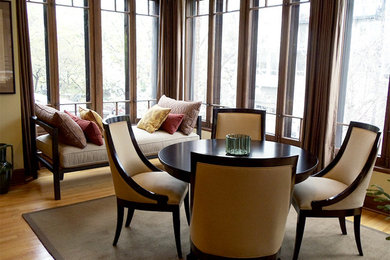 Sunroom - mid-sized traditional light wood floor sunroom idea in Chicago with a standard ceiling