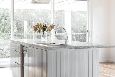 Inspiration for a country kitchen in Wollongong.