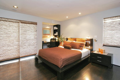 Example of a minimalist bedroom design in San Francisco
