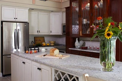Example of a dining room design in Boston