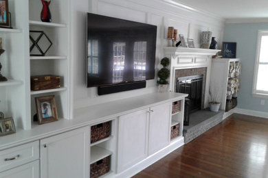Family room photo in New York