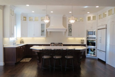 Example of a kitchen design in Salt Lake City