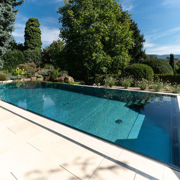 Infinity-Pool aus Edelstahl