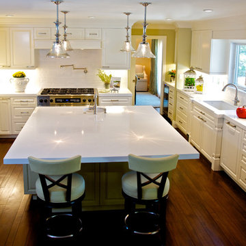 casual and elegant white kitchen