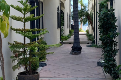Inspiration for a coastal home design remodel in Orange County