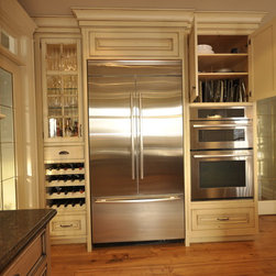 Traditional Kitchen 4 - Pantry And Cabinet Organizers