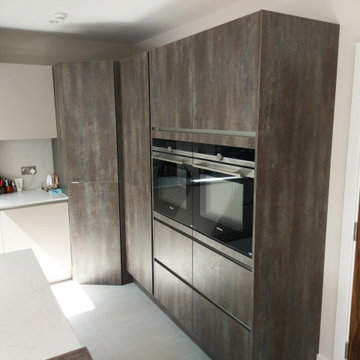 Minimalist kitchen in Harrow, London by Kudos Interior Designs