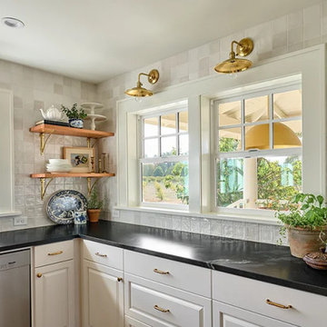 Traditional Southern Farmhouse Kitchen