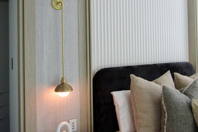 Inspiration for a modern bedroom in Brisbane.