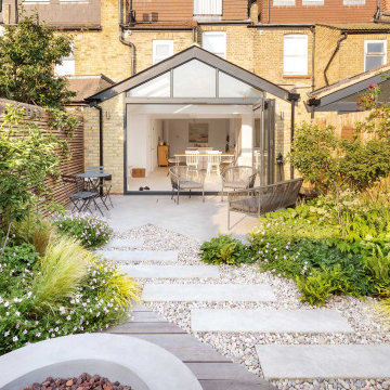 Contemporary back garden, Wimbledon, 5