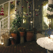 Holiday decorating- Outside