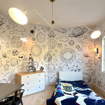 Modern Space-Themed Kids’ Bedroom with Creative Design