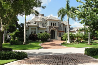 Inspiration for a 1950s exterior home remodel in Miami
