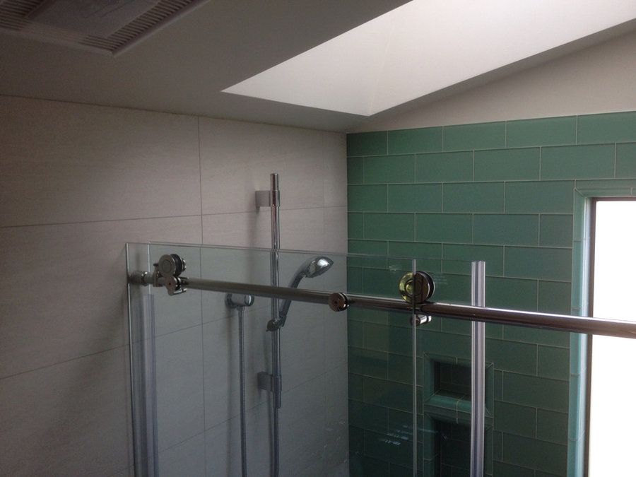 Contemporary shower