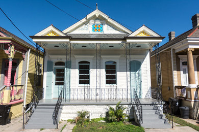 Inspiration for a craftsman exterior home remodel in New Orleans