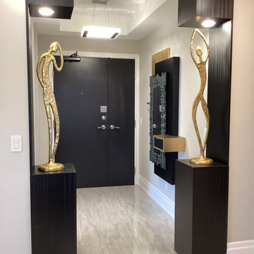 CONDO ENTRYWAY