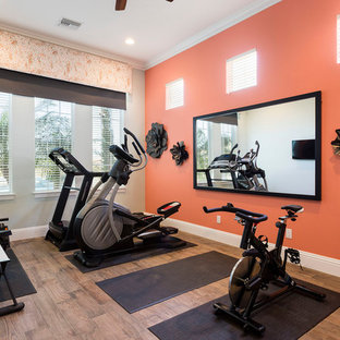 オーランドのトランジショナルスタイルのおしゃれなホームジムの写真