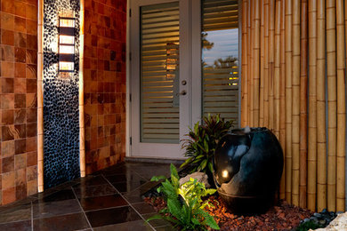 Entryway - entryway idea in Miami