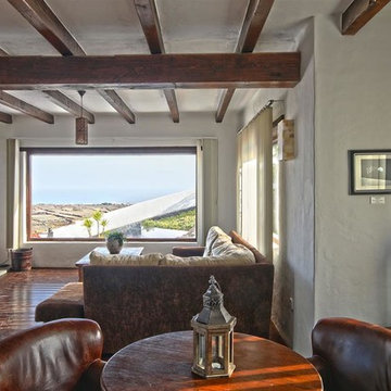 Rustic Villa by Natura Design S.L.