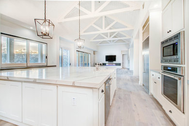 Inspiration for a cottage kitchen remodel in Sacramento