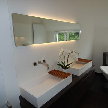 Bad mit freistehender Wanne