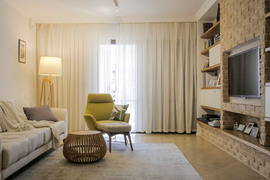 Example of a classic living room design in Tel Aviv