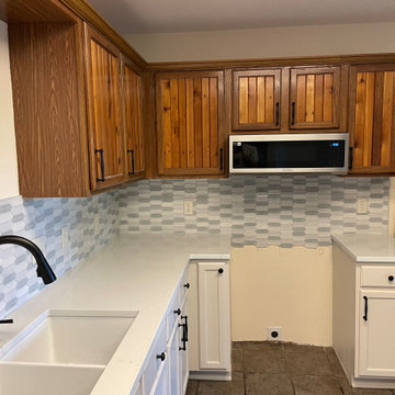 KITCHEN BACKSPLASH - Grey / White / Beige Picket Tile