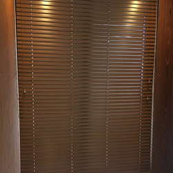 NINE ISLAND-VENETIAN CAUSEWAY - Window Blinds