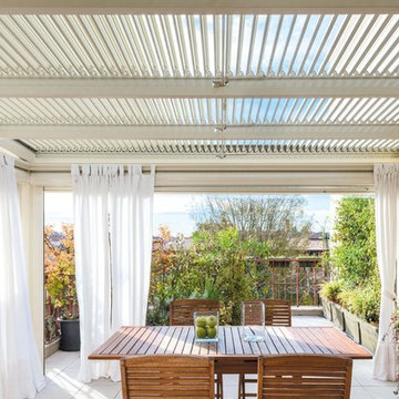 Bioclimatic pergola
