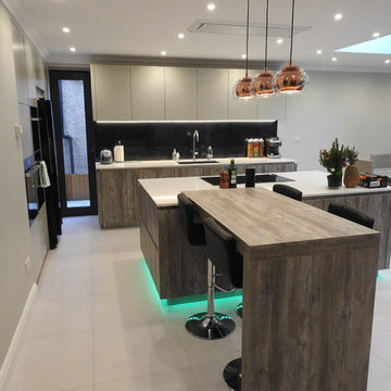 New Modern Fitted Kitchen