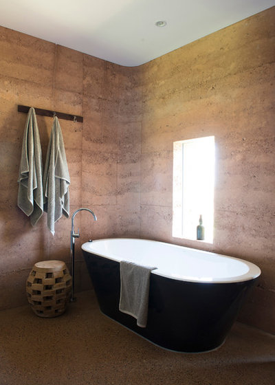 コンテンポラリー 浴室 by Luigi Rosselli Architects
