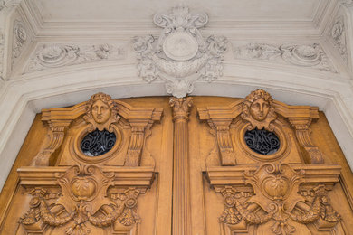 Traditional entryway in Paris.