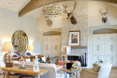 Inspiration for a rustic home design remodel in Austin