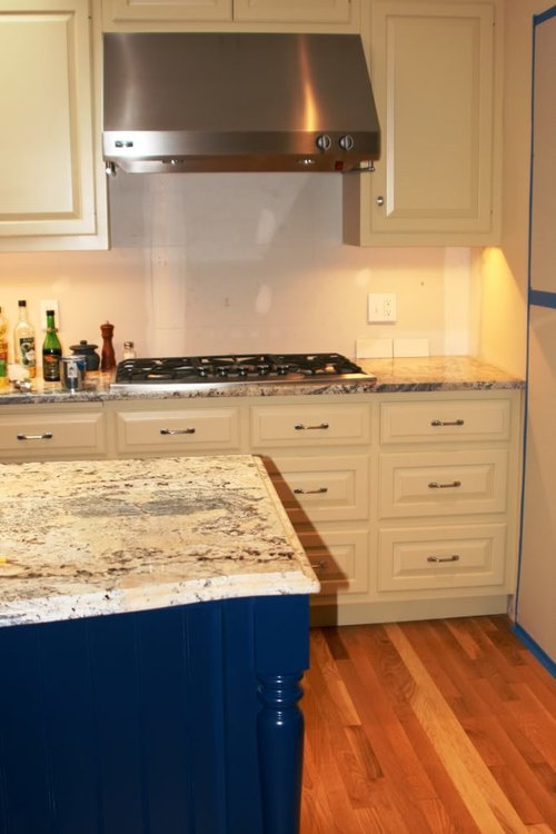 Backsplash border and Electrical outlets/plugs