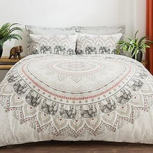 Amelia bedroom
