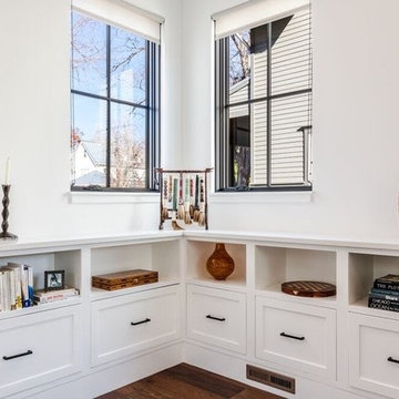 Manage Your Bookshelves By Eliminating Clutter