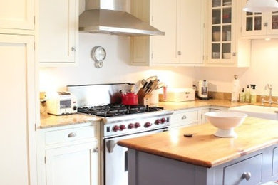 Example of a classic kitchen design in Salt Lake City