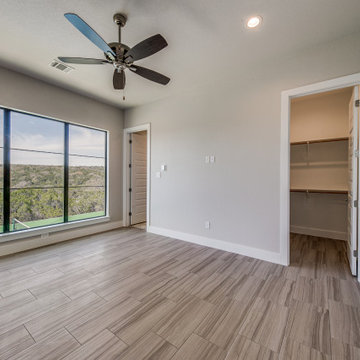 Transitional: 5,087 ft², 5 BR/5.5 BA/1 ST