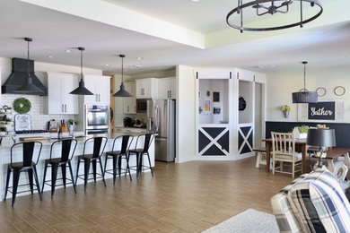 Kitchen - kitchen idea in Dallas