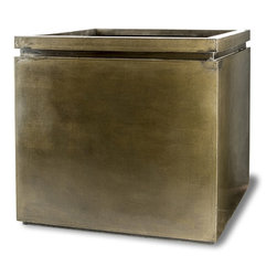 Pall Mall Planter - Products