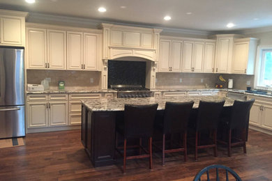 Kitchen photo in New York