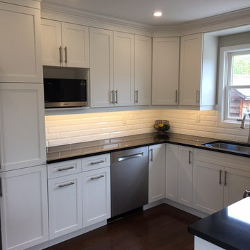 White Kitchen's 2