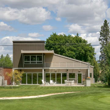 A Slice of Style on the 4th Green