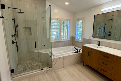 Bathroom - bathroom idea in San Diego